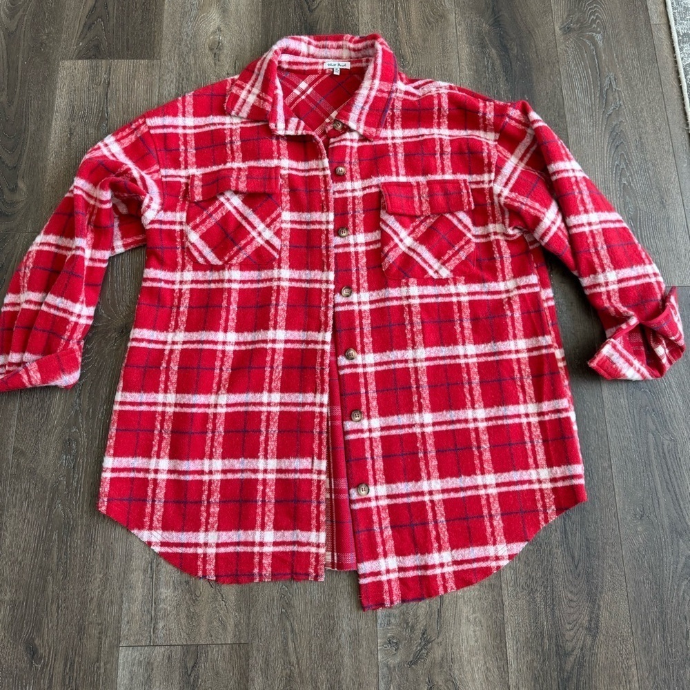 White Birch Plaid Shacket (sweater jacket).  Women’s size medium. Like new!